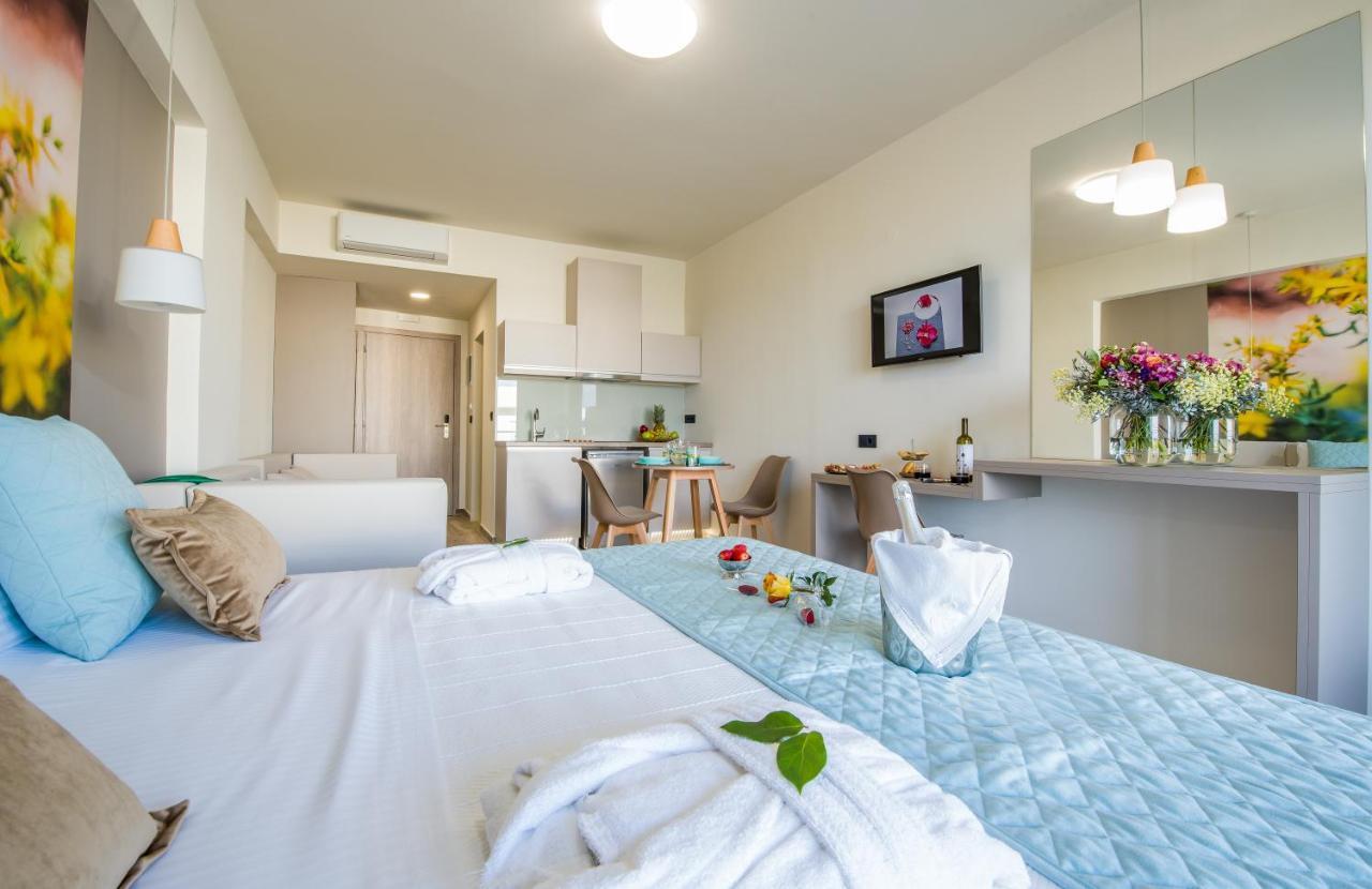 Incognito Creta Luxury Suites And More Κολυμβάρι Εξωτερικό φωτογραφία